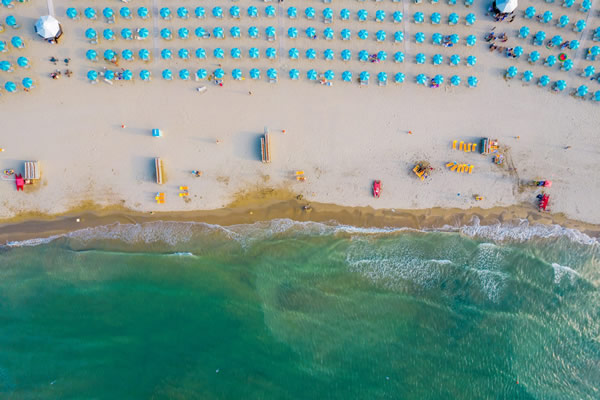 AdobeStock 455130750 acquistata spiaggia Rimini 04 maggio 2025 web s