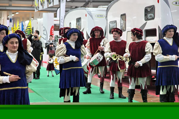 figuranti_tourit_corteo_by_Galliani_Rivars