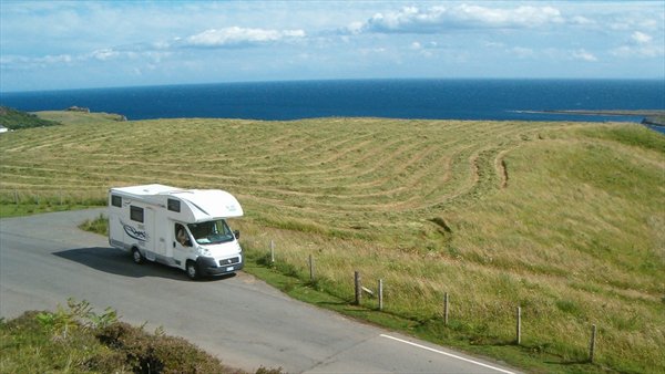 camper nel verde