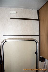 riparazione crepa parete camper montaggio luce esterna led 33