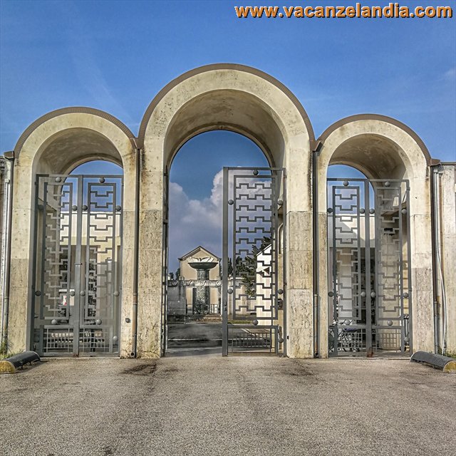 tresigallo cimitero entrata