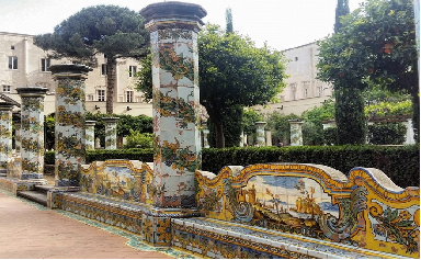 napoli chiostro santa chiara