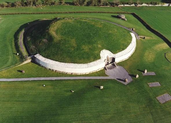 Newgrange Brun na Boinne