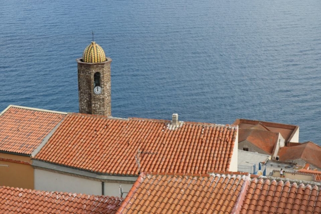 Castelsardo Campanile e cattedrale dal castello