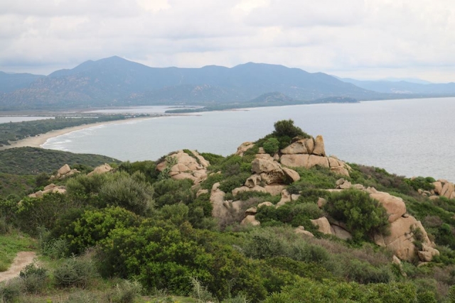 spiaggia stagno feraxi