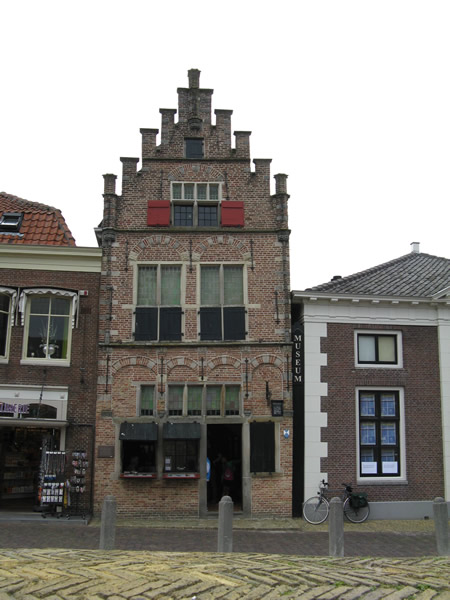 30_edam