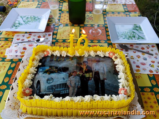 12 - torta anniversario in camper