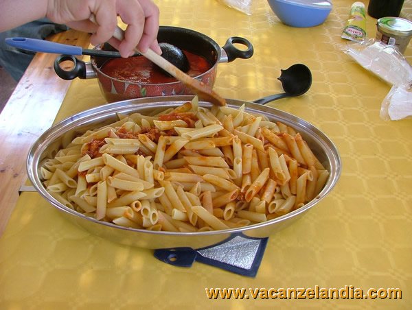 marche_cantiano_raduno_camping_ginestre_catria_maccheroni_25