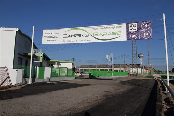 camping garage novara 01